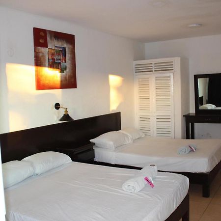 Oyo Hotel Colibri Четумал Екстериор снимка