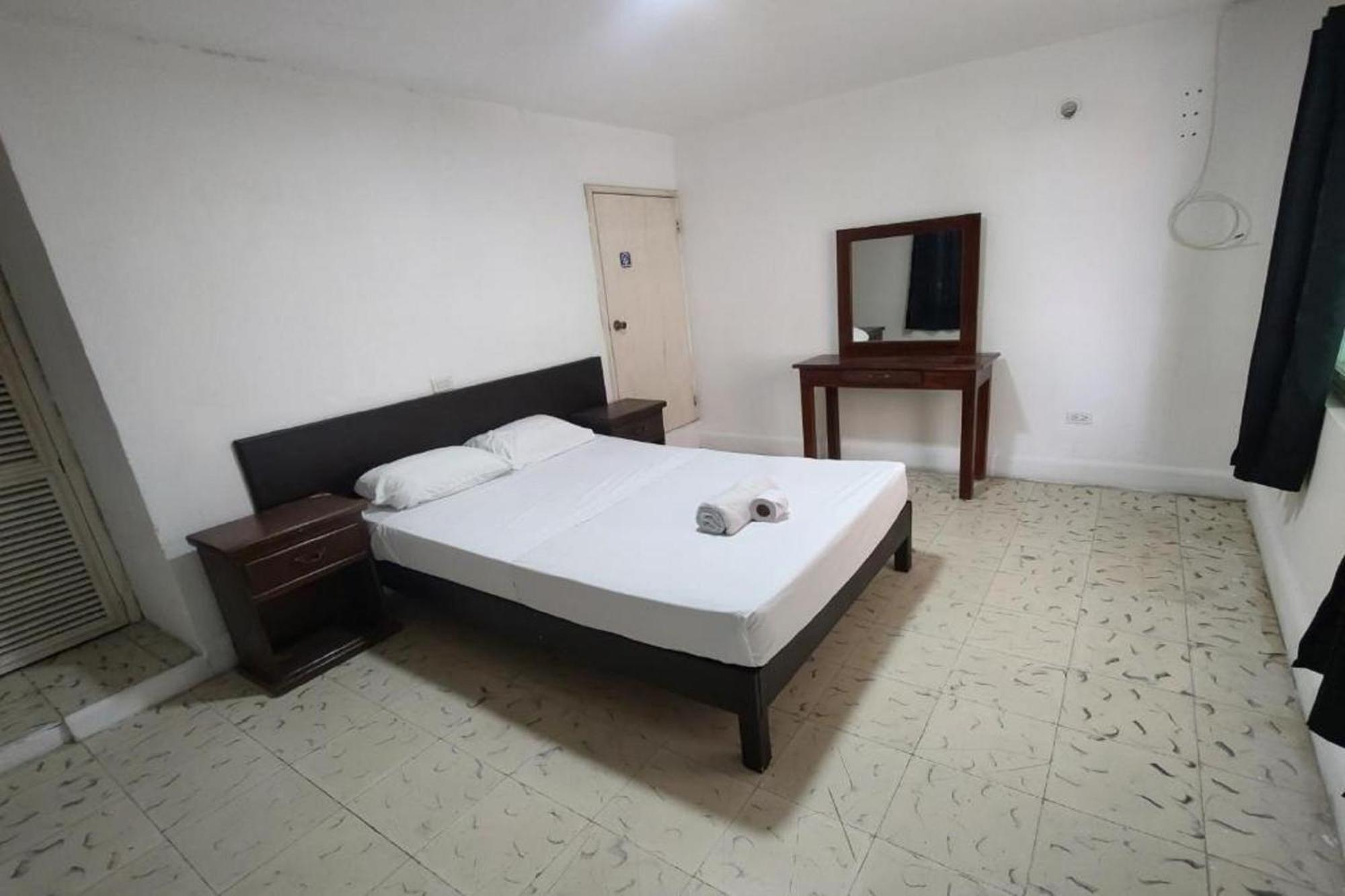 Oyo Hotel Colibri Четумал Екстериор снимка